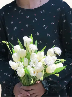 Hoa Cưới Tulip Trắng Cầm Tay